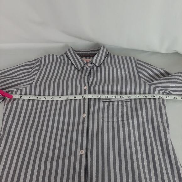 Victoria's Secret Gray Striped Silver Pin Strip Pajama Sleeping Shirt, Flowy - Picture 9 of 10